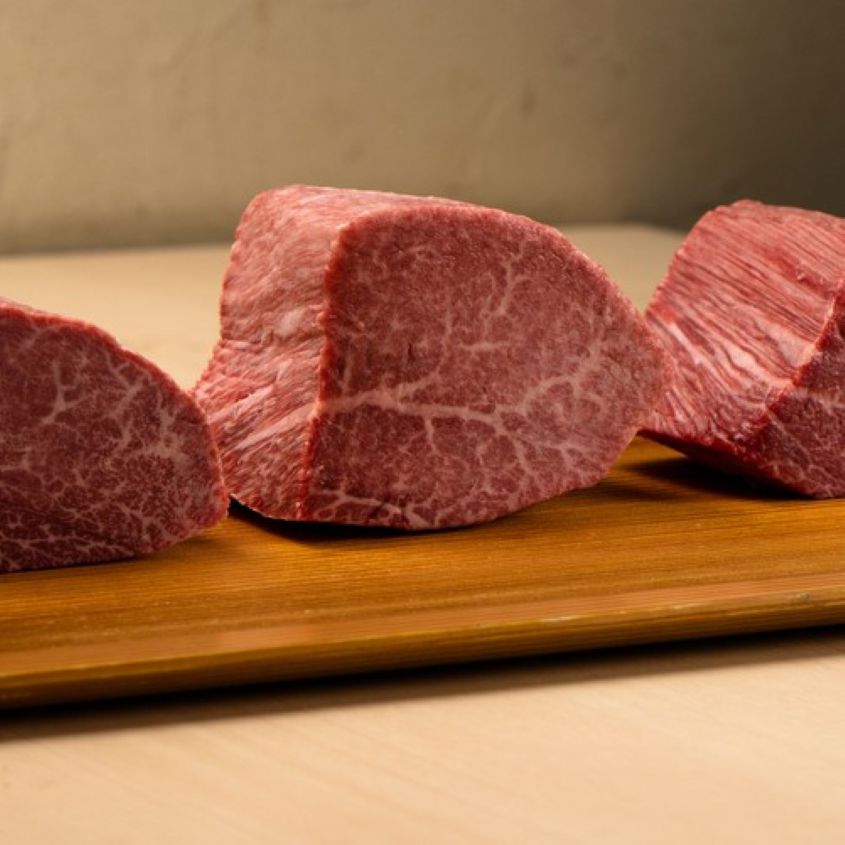 個室確約！【”人生を変えるヒレ”コース】「厳選和牛の雲丹ユッケドッグ」「厳選ヒレのブリオッシュカツサンド」「厳選和牛ヒレの産地別2種食べ比べ」「厳選和牛ヒレとサーロインの土鍋ご飯」