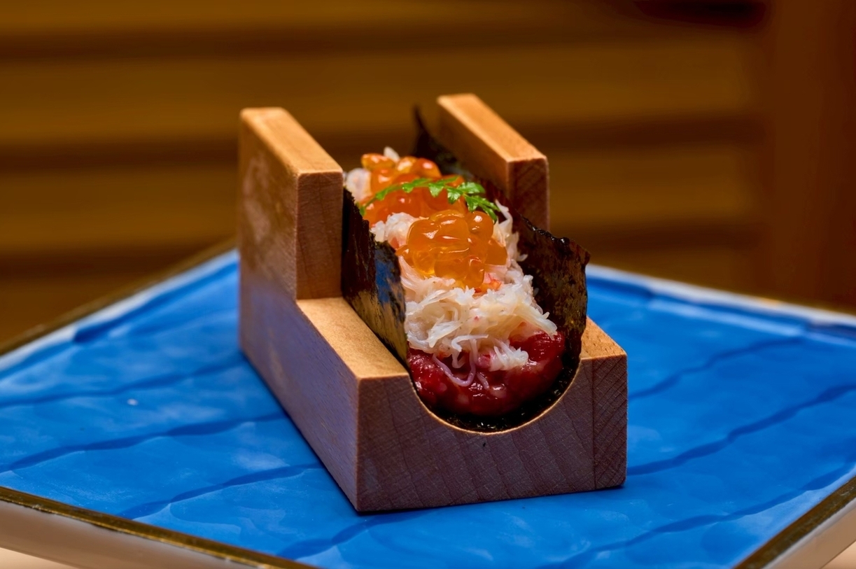 祝【新宿うしみつ開店記念コース】新店舗新宿うしみつの開店を記念したコースです。「和牛の蟹いくらユッケドッグ」「厳選ヒレ肉のブリオッシュカツサンド」や厳選された焼き物7種をお召し上がりいただけます。